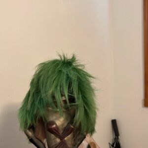 Halloween wigs, masks & accessories